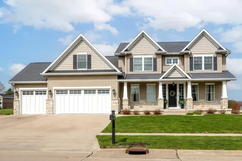 3120 Clermont Drive Muscatine IA 52761
