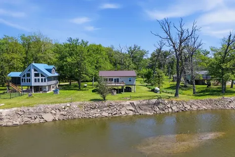 1459 Cedarview Muscatine IA 52761
