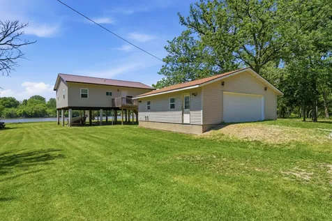 1459 Cedarview Muscatine IA 52761