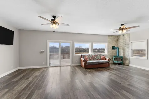 1459 Cedarview Muscatine IA 52761
