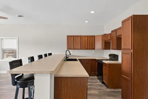 1459 Cedarview Muscatine IA 52761