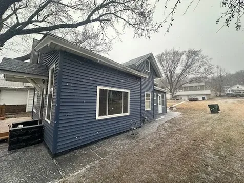 1811 New Hampshire Street Muscatine IA 52761