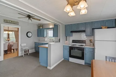 9996 W Avenue Columbus Junction IA 52738