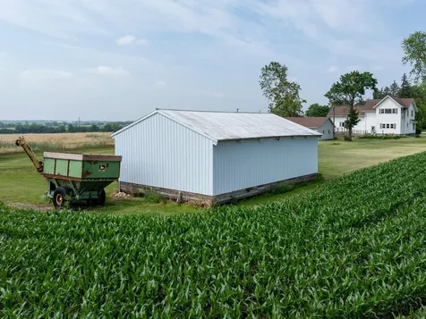 9996 W Avenue Columbus Junction IA 52738