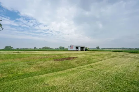 9996 W Avenue Columbus Junction IA 52738