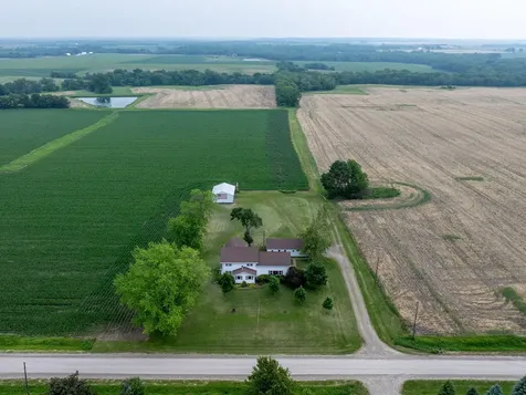 9996 W Avenue Columbus Junction IA 52738