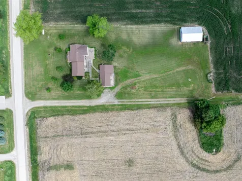 9996 W Avenue Columbus Junction IA 52738
