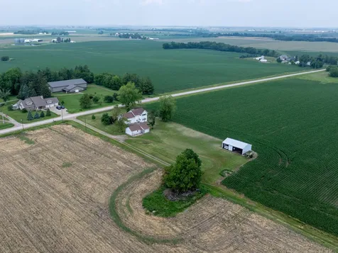 9996 W Avenue Columbus Junction IA 52738