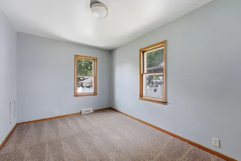 1404 Grand Muscatine IA 52761