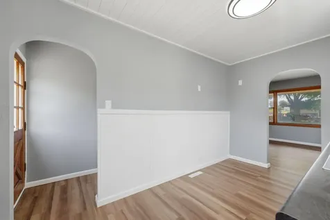 1404 Grand Muscatine IA 52761