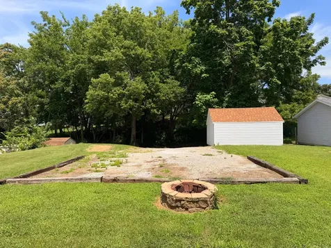 613 Climer Street Muscatine IA 52761