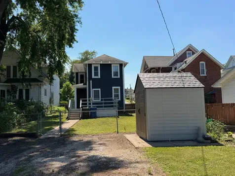 1021 Iowa Avenue Muscatine IA 52761
