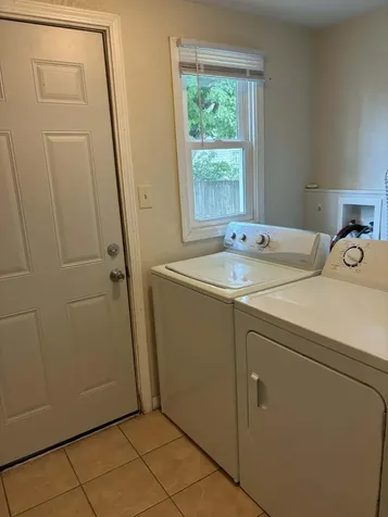 2114 Grand Muscatine IA 52761