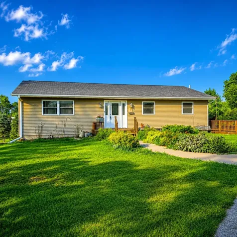 2808 Chestnut Columbus City IA 52737