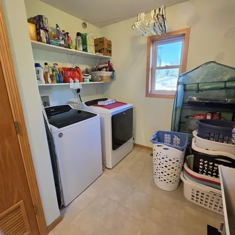 2808 Chestnut Columbus City IA 52737
