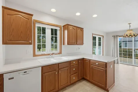 2923 Patrick Lane Muscatine IA 52761