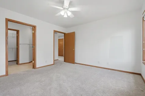 2923 Patrick Lane Muscatine IA 52761