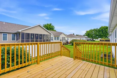 2923 Patrick Lane Muscatine IA 52761