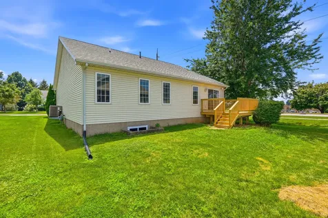 2923 Patrick Lane Muscatine IA 52761