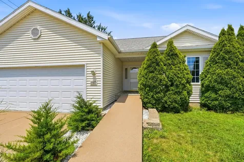 2923 Patrick Lane Muscatine IA 52761