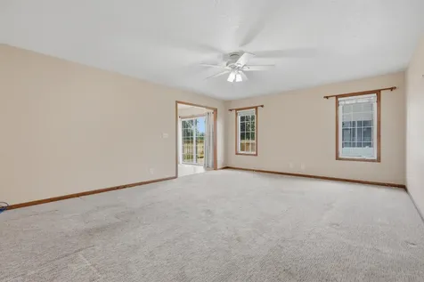 2923 Patrick Lane Muscatine IA 52761