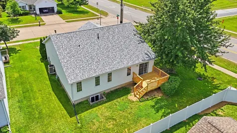 2923 Patrick Lane Muscatine IA 52761