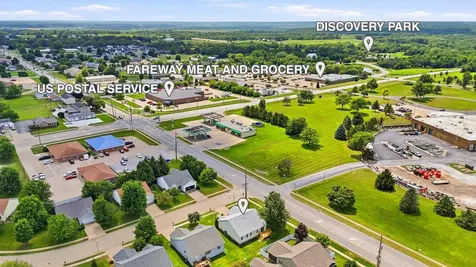 2923 Patrick Lane Muscatine IA 52761