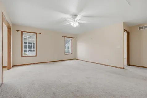 2923 Patrick Lane Muscatine IA 52761