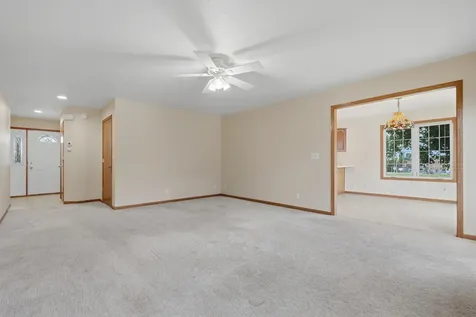 2923 Patrick Lane Muscatine IA 52761