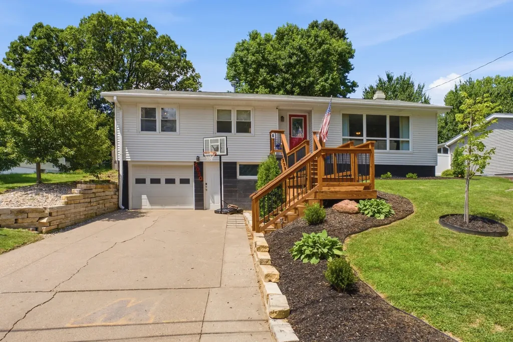 2020 Crestline Muscatine IA 52761