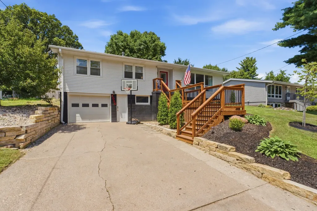 2020 Crestline Muscatine IA 52761