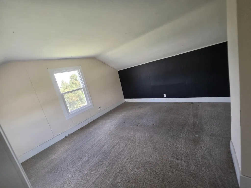 1533 Elder West Liberty IA 52776