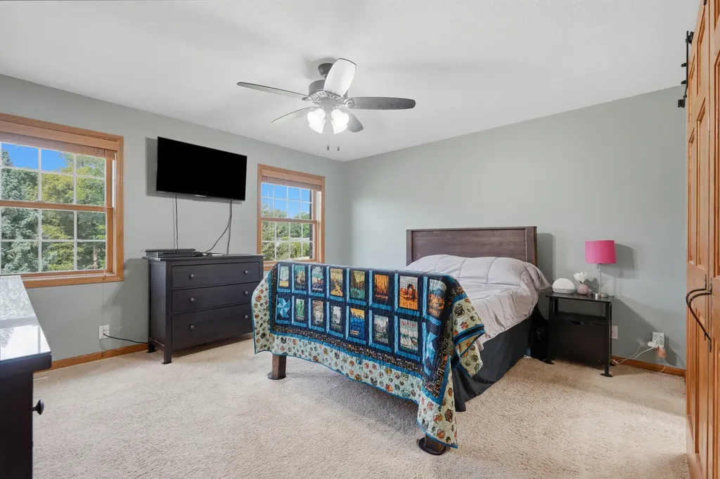 2237 Hickory Hills Road Muscatine IA 52761