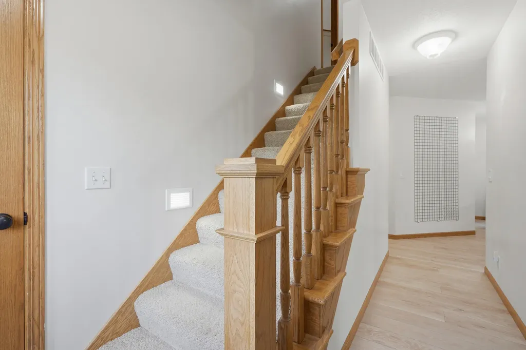 2237 Hickory Hills Road Muscatine IA 52761
