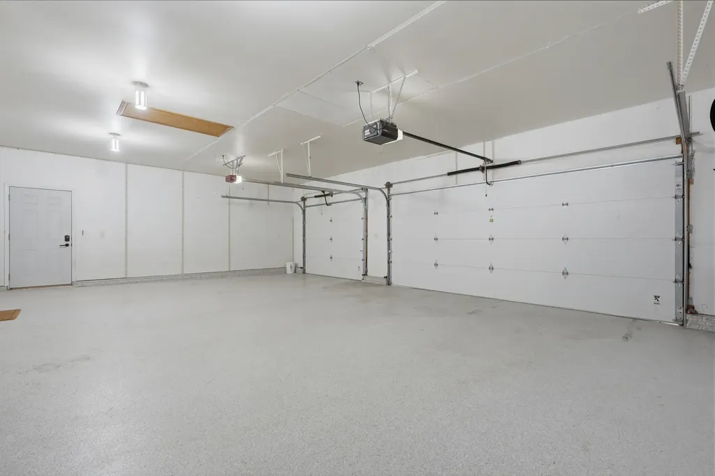 2237 Hickory Hills Road Muscatine IA 52761