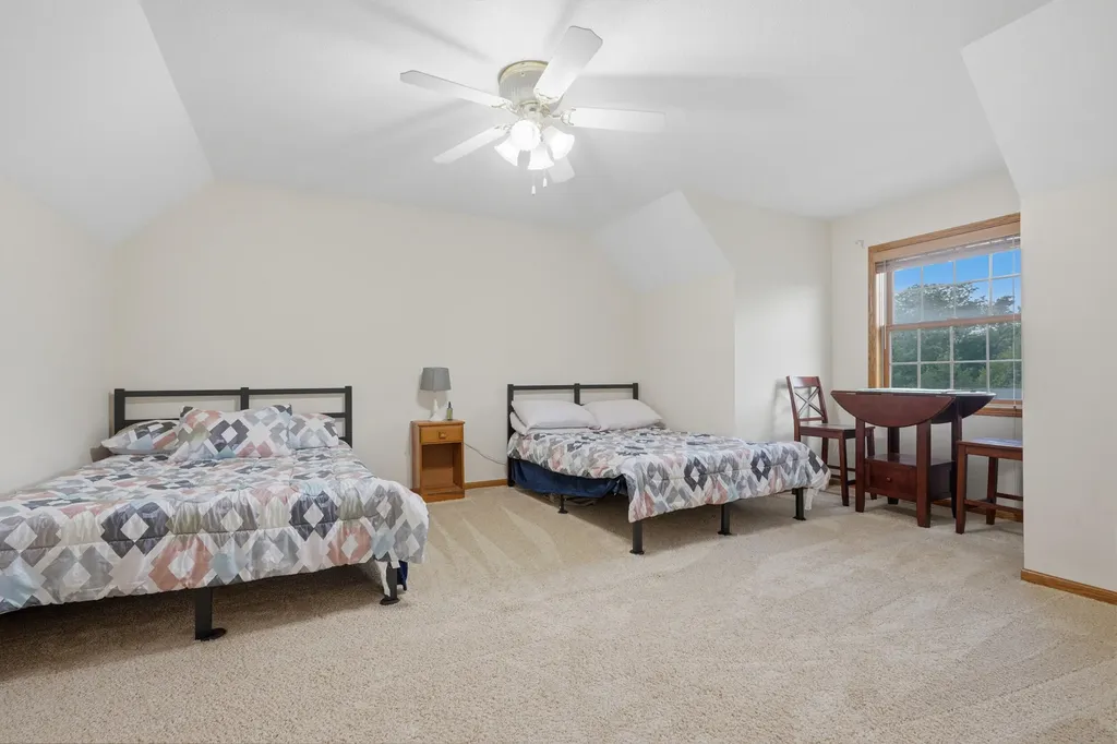 2237 Hickory Hills Road Muscatine IA 52761