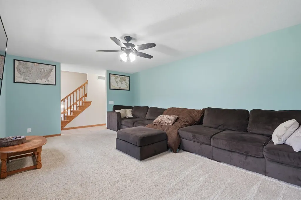 2237 Hickory Hills Road Muscatine IA 52761