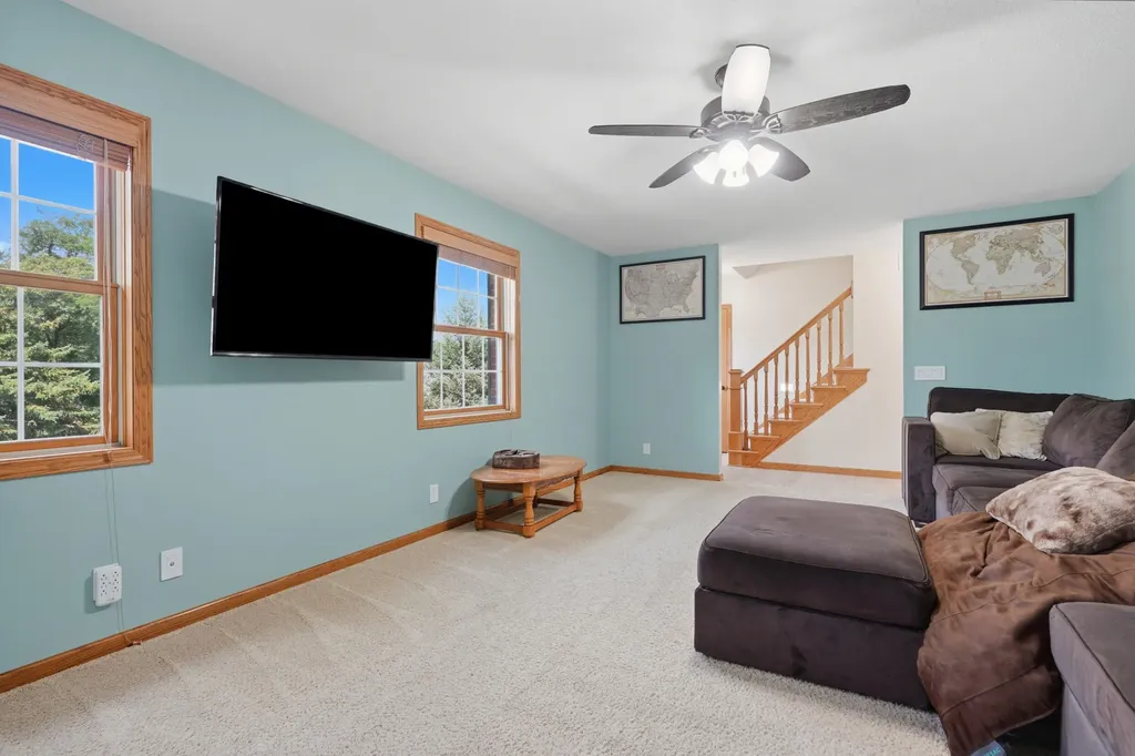 2237 Hickory Hills Road Muscatine IA 52761