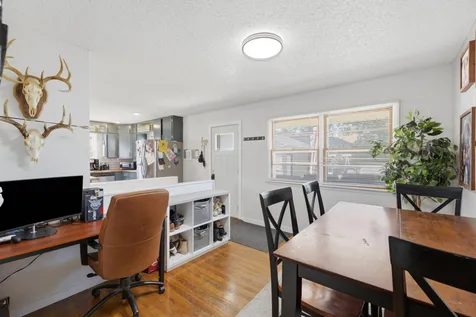 121 Nyenhuis Street Muscatine IA 52761