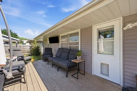 121 Nyenhuis Street Muscatine IA 52761