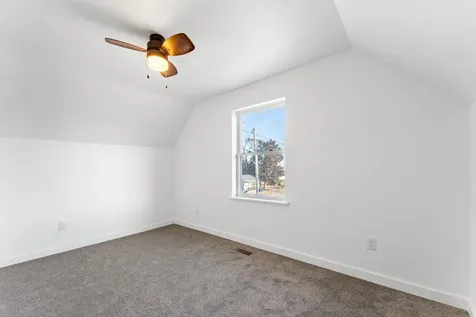 517 6th Street Muscatine IA 52761