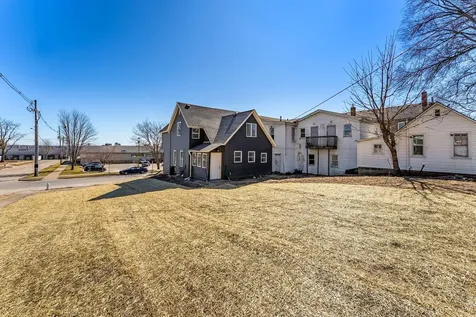 517 6th Street Muscatine IA 52761