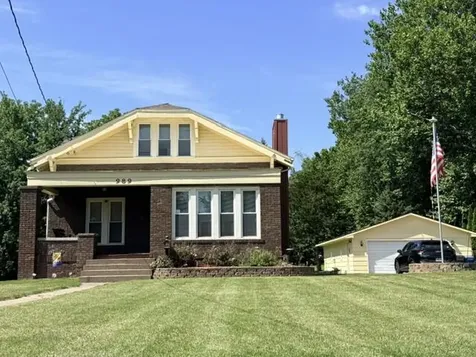 989 Newell Muscatine IA 52761