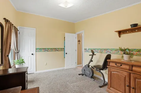 1688 Sweetland Acres Muscatine IA 52761