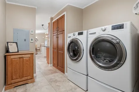 1688 Sweetland Acres Muscatine IA 52761