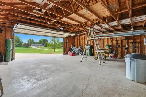 1688 Sweetland Acres Muscatine IA 52761
