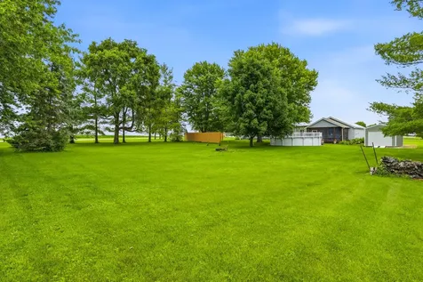 1688 Sweetland Acres Muscatine IA 52761
