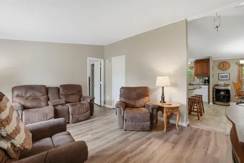 1688 Sweetland Acres Muscatine IA 52761