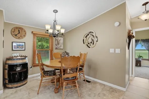 1688 Sweetland Acres Muscatine IA 52761