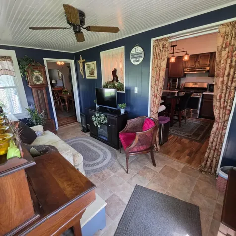4246 U.s. 61 Wapello IA 52653